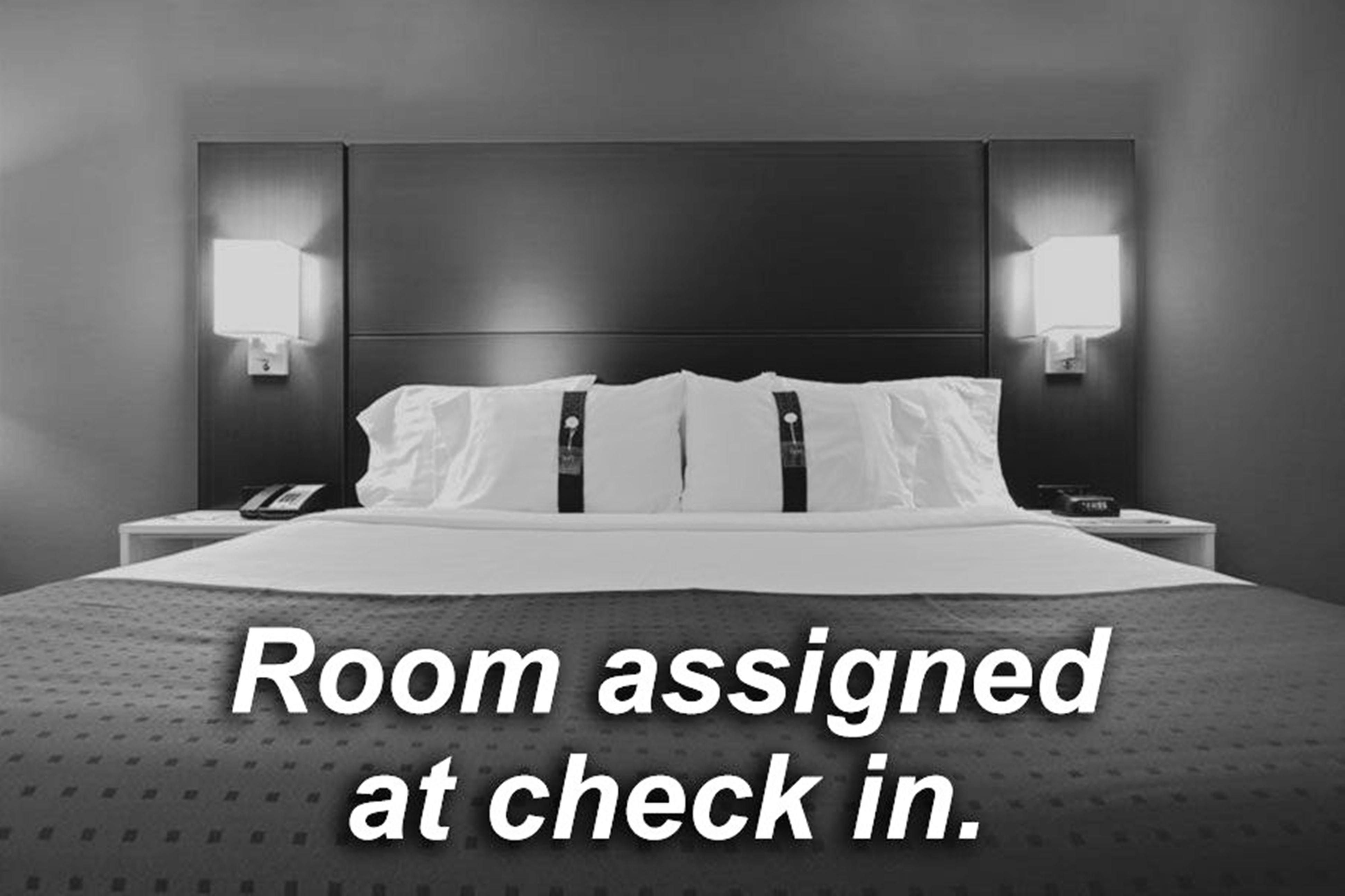 Holiday Inn Express & Suites Oshawa Downtown - Toronto Area By Ihg Εξωτερικό φωτογραφία