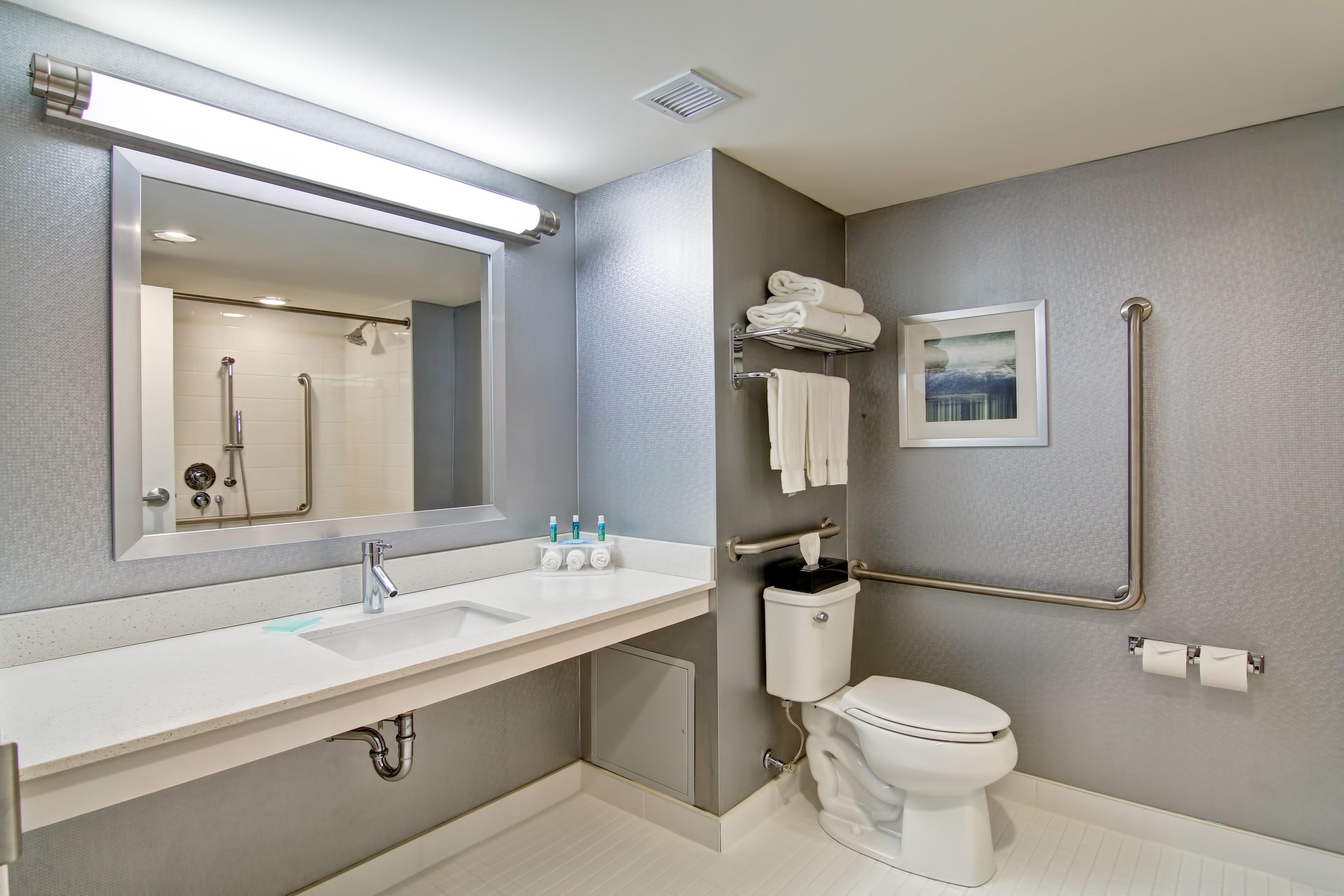 Holiday Inn Express & Suites Oshawa Downtown - Toronto Area By Ihg Εξωτερικό φωτογραφία