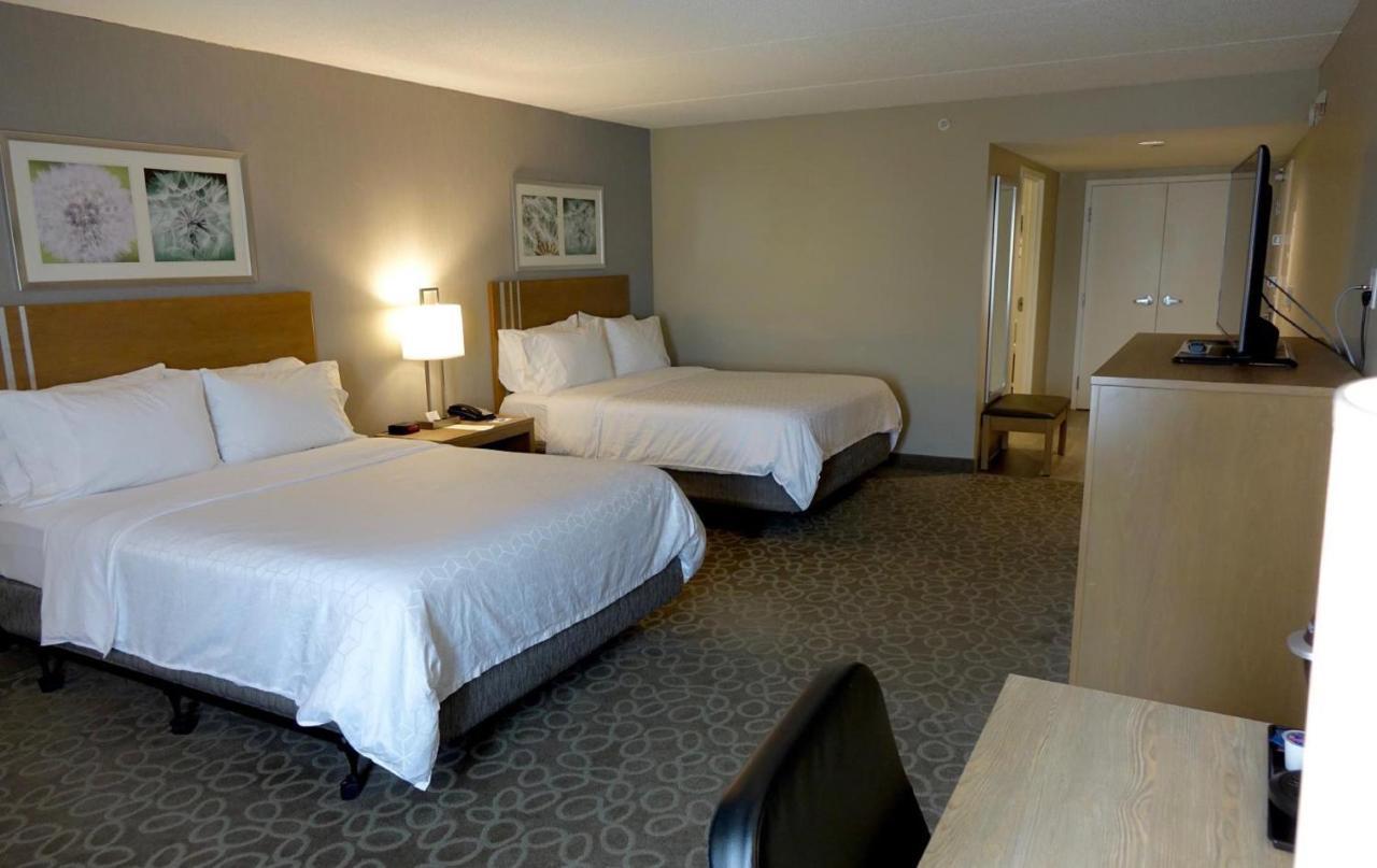 Holiday Inn Express & Suites Oshawa Downtown - Toronto Area By Ihg Εξωτερικό φωτογραφία